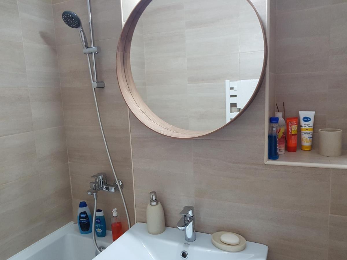 Mary Apartment Galati  Luaran gambar
